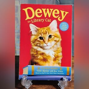 Dewey The Library Cat Book